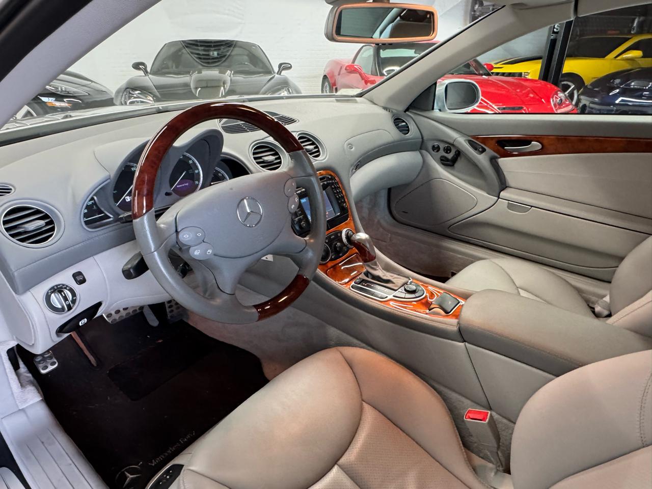 Mercedes-Benz SL-Class 2dr Roadster 5.0L 2003