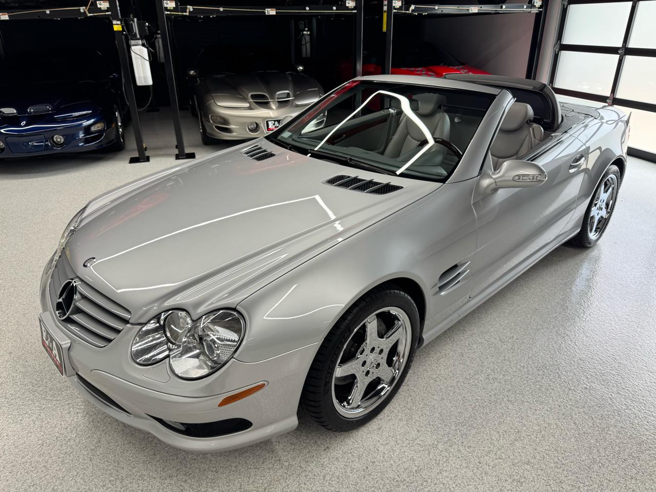 Mercedes-Benz SL-Class 2dr Roadster 5.0L 2003