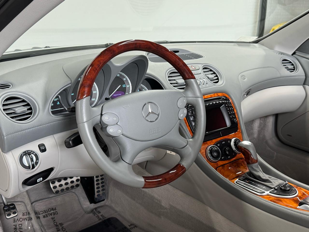 Mercedes-Benz SL-Class 2dr Roadster 5.0L 2003