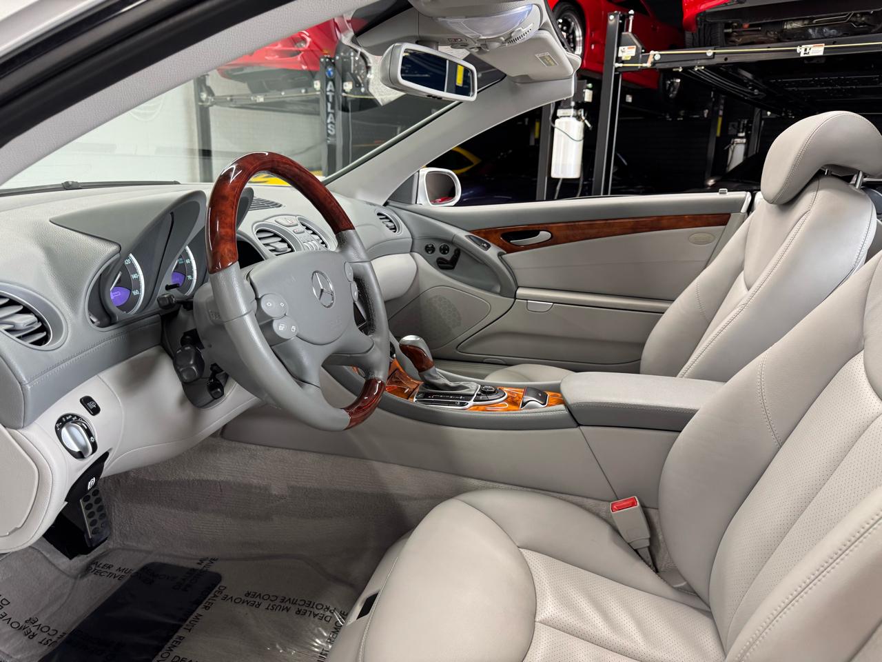 Mercedes-Benz SL-Class 2dr Roadster 5.0L 2003