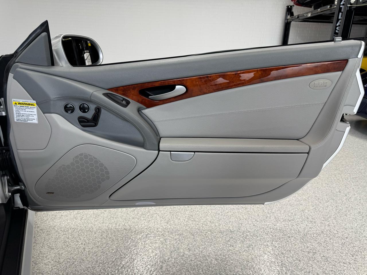 Mercedes-Benz SL-Class 2dr Roadster 5.0L 2003