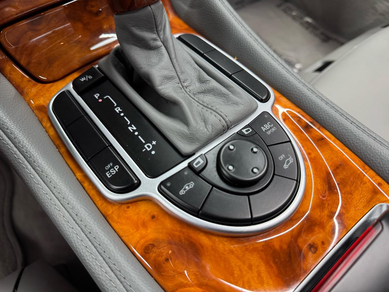 Mercedes-Benz SL-Class 2dr Roadster 5.0L 2003