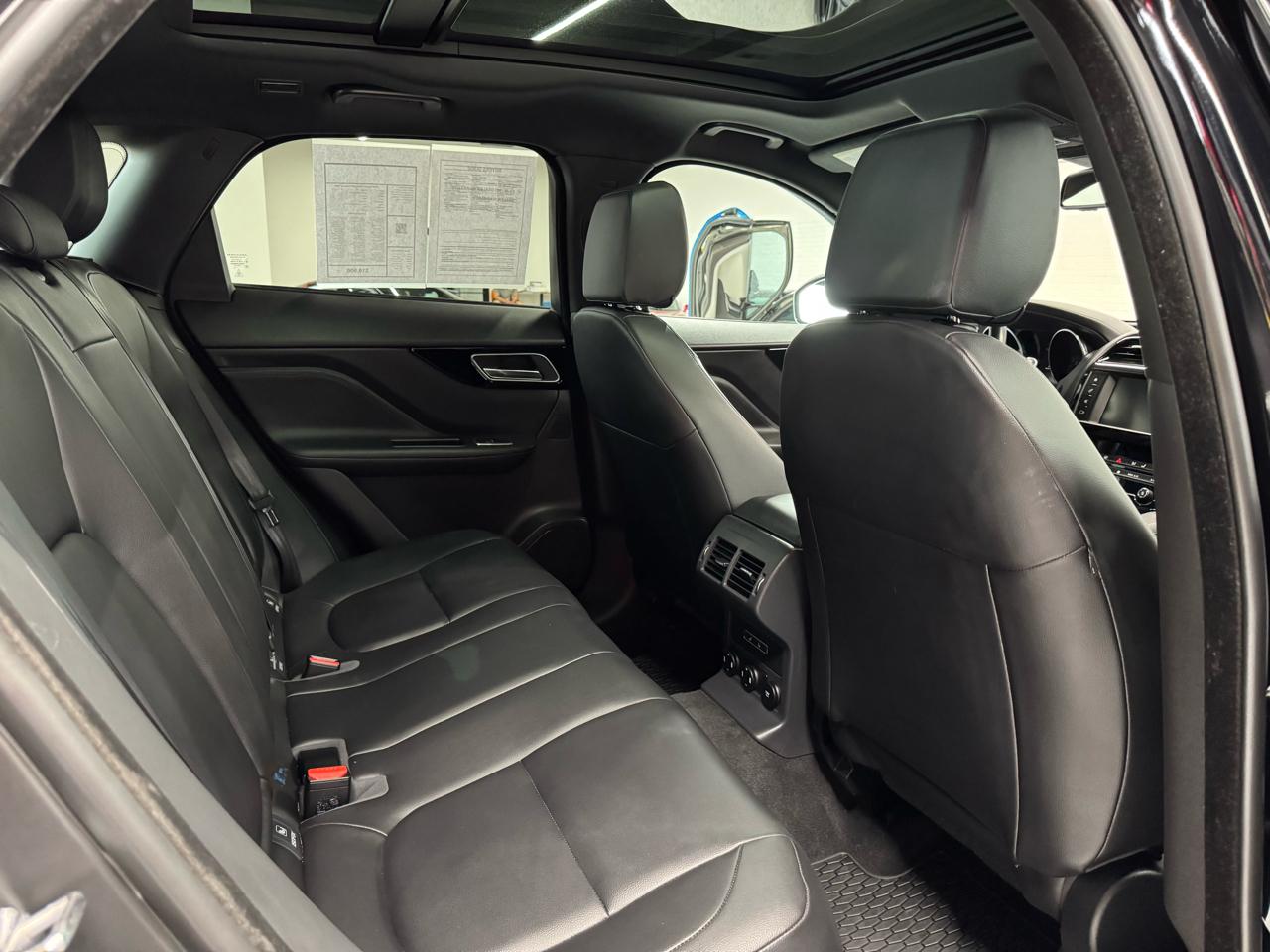 Jaguar F-Pace 25t Premium AWD 2018