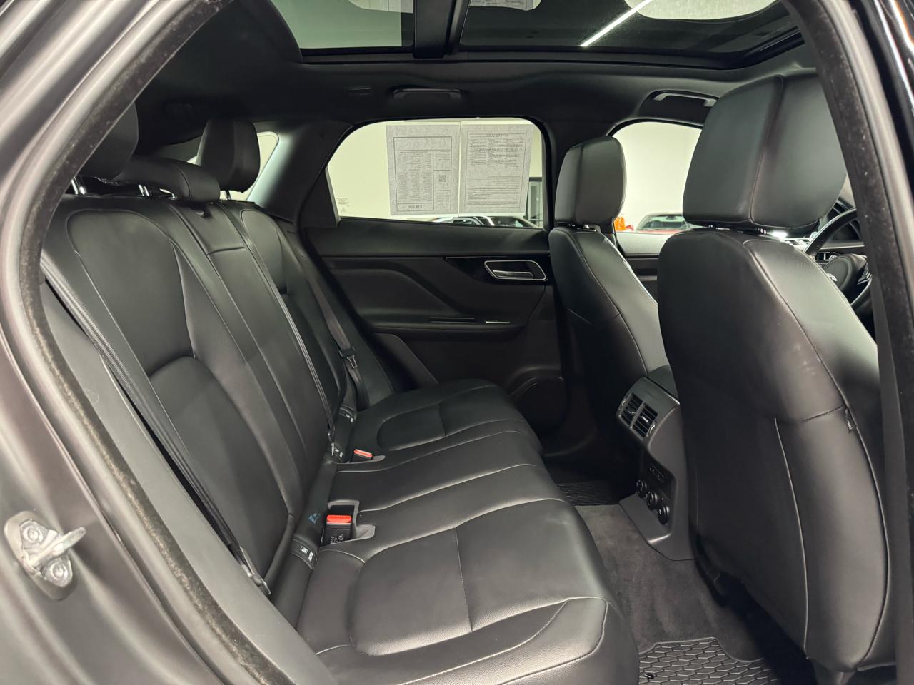 Jaguar F-Pace 25t Premium AWD 2018