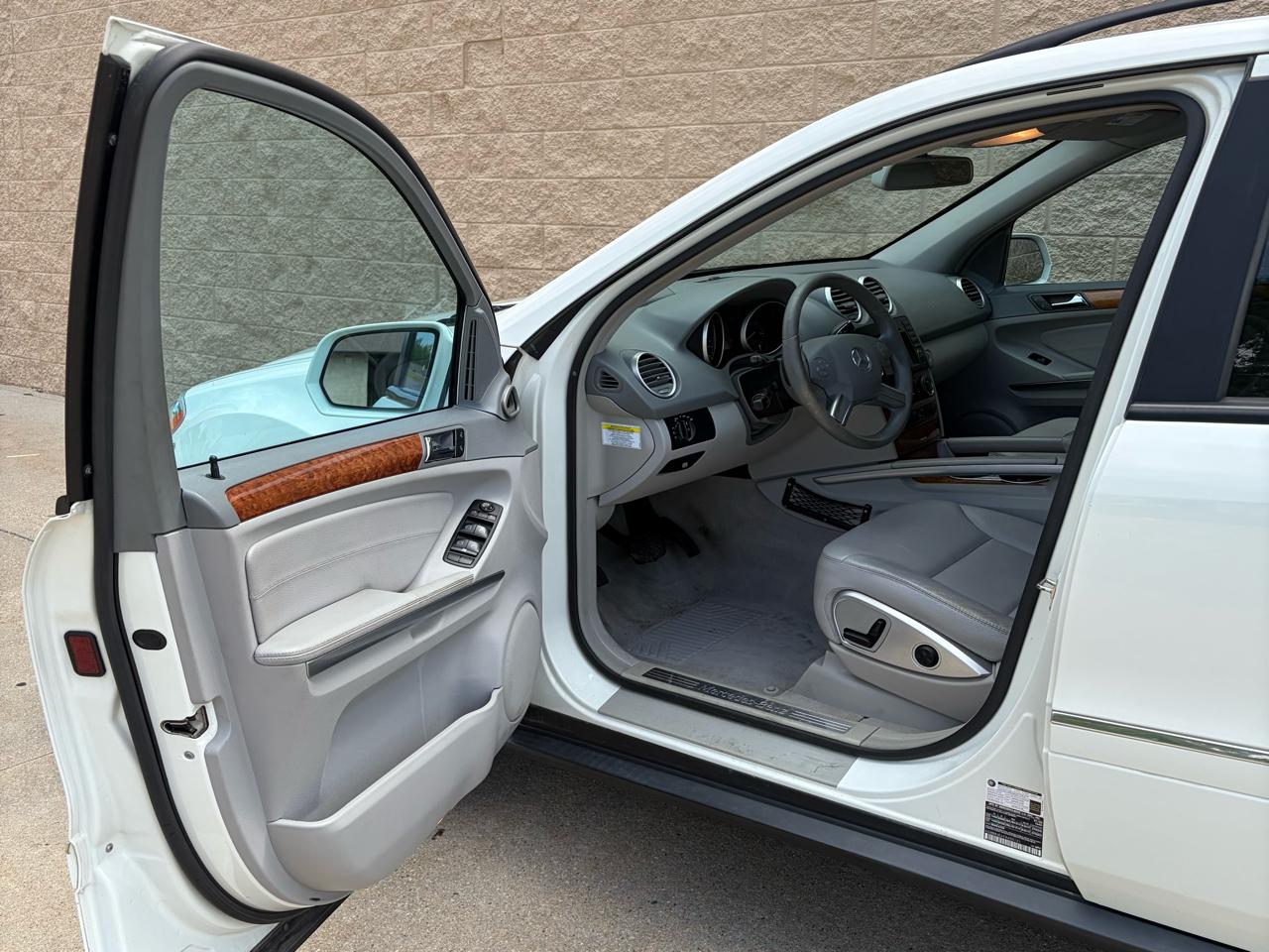 Mercedes-Benz M-Class  2009