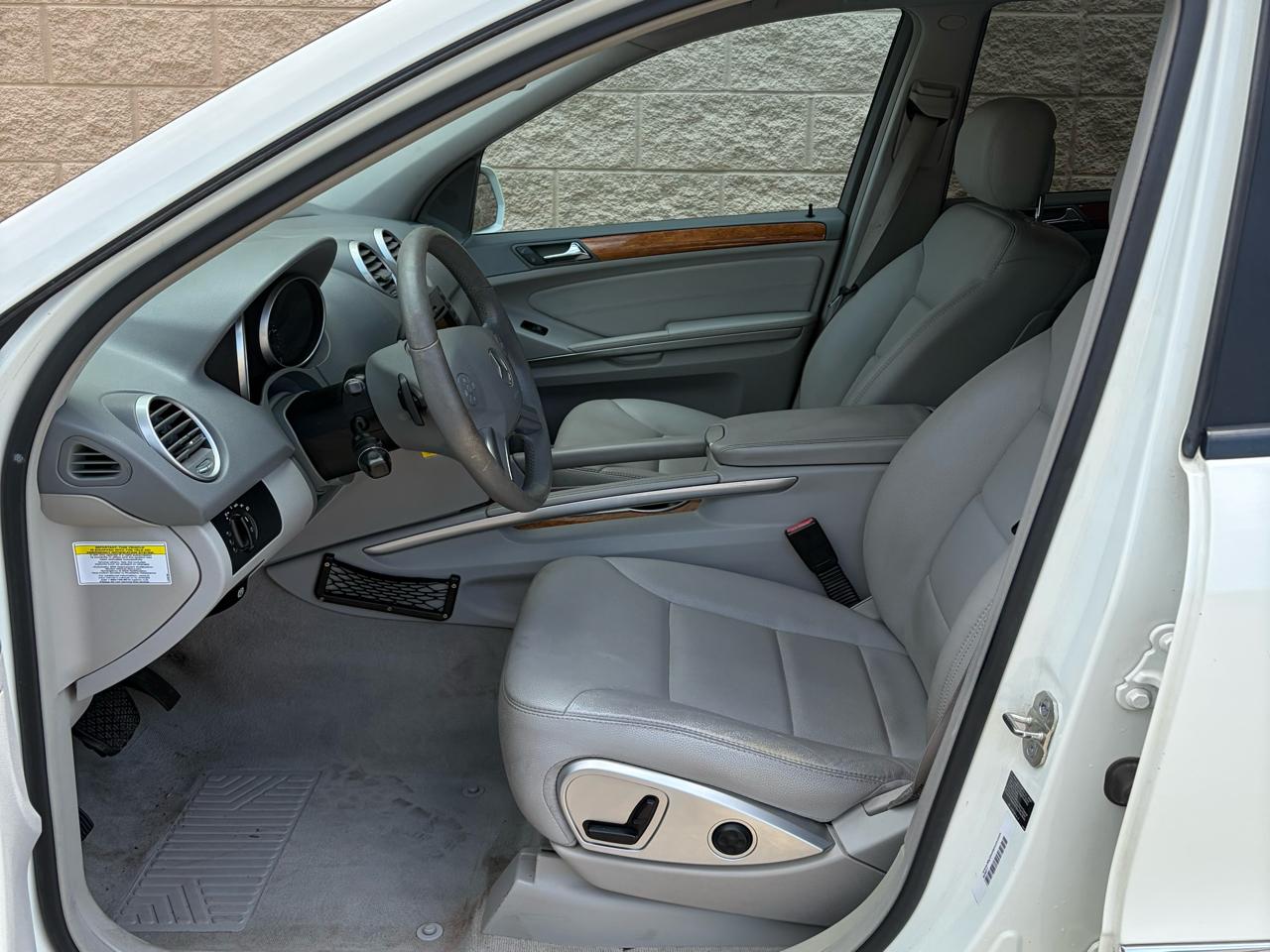 Mercedes-Benz M-Class  2009