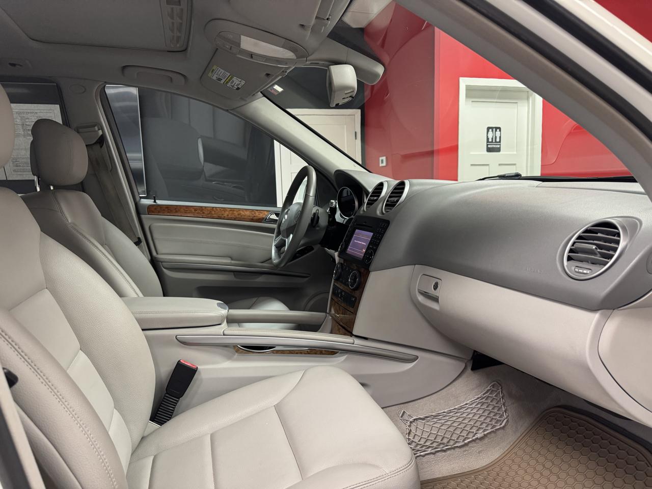 2009 Mercedes-Benz M-Class ML350 - Photo 24