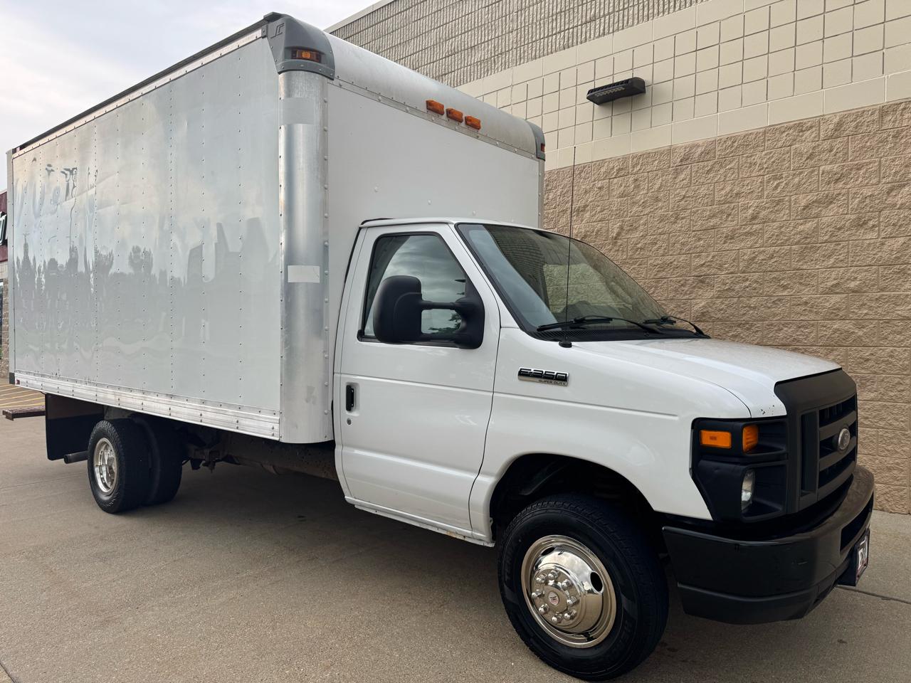 Ford Econoline Commercial Cutaway E-350 Super Duty 138" DRW 2015