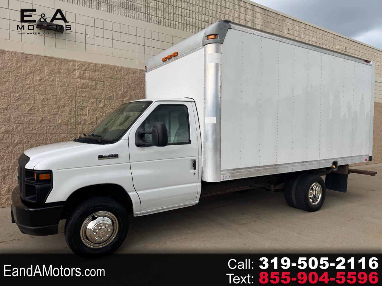  2015 Ford E-Series Chassis E-350 Super Duty 138 DRW Cutaway RWD   