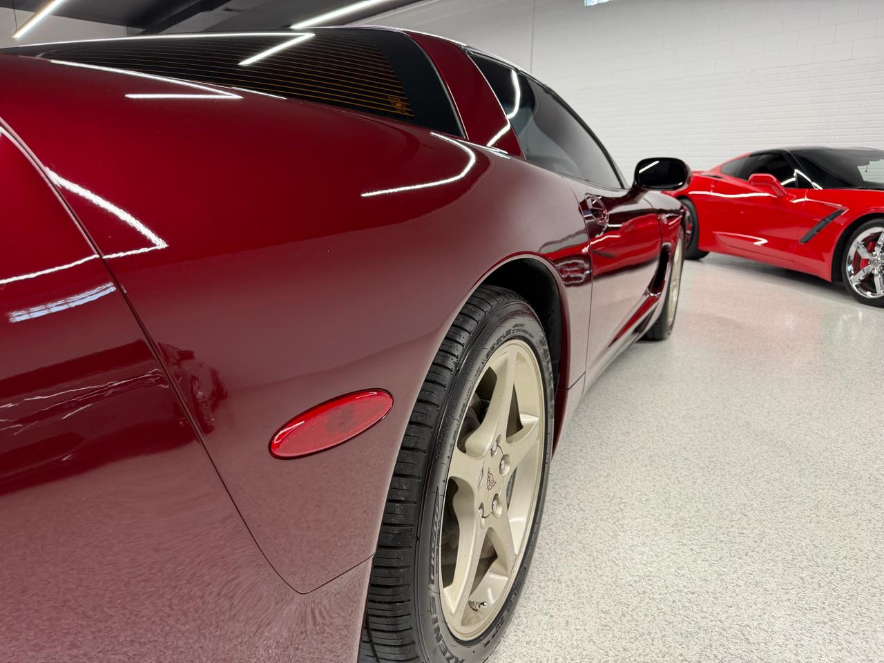 Chevrolet Corvette 2dr Coupe 2003