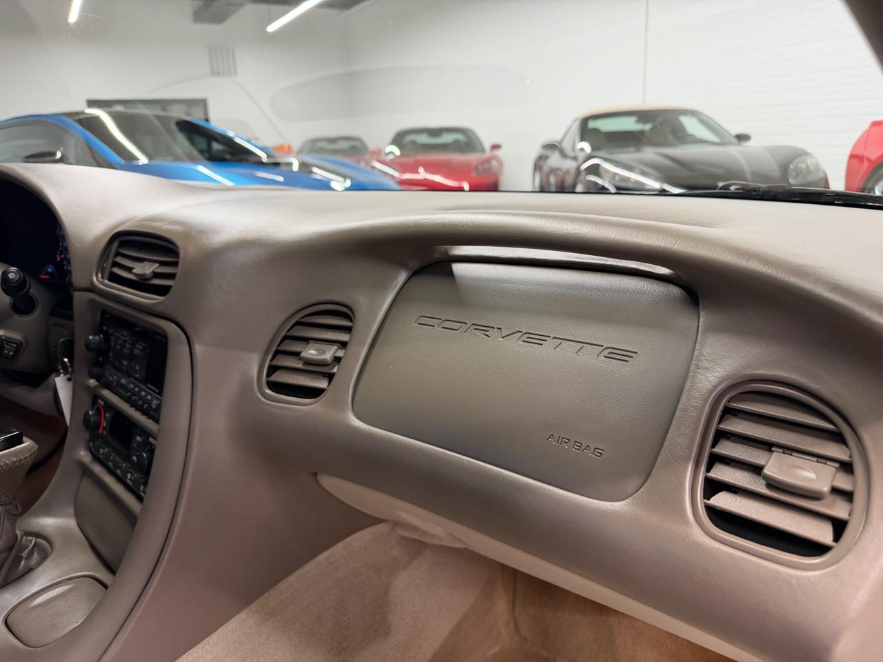 Chevrolet Corvette 2dr Coupe 2003