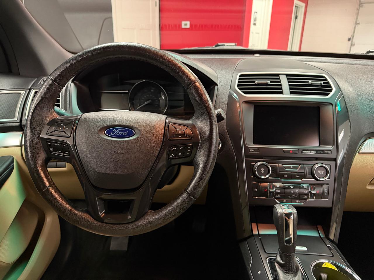 Ford Explorer  2016