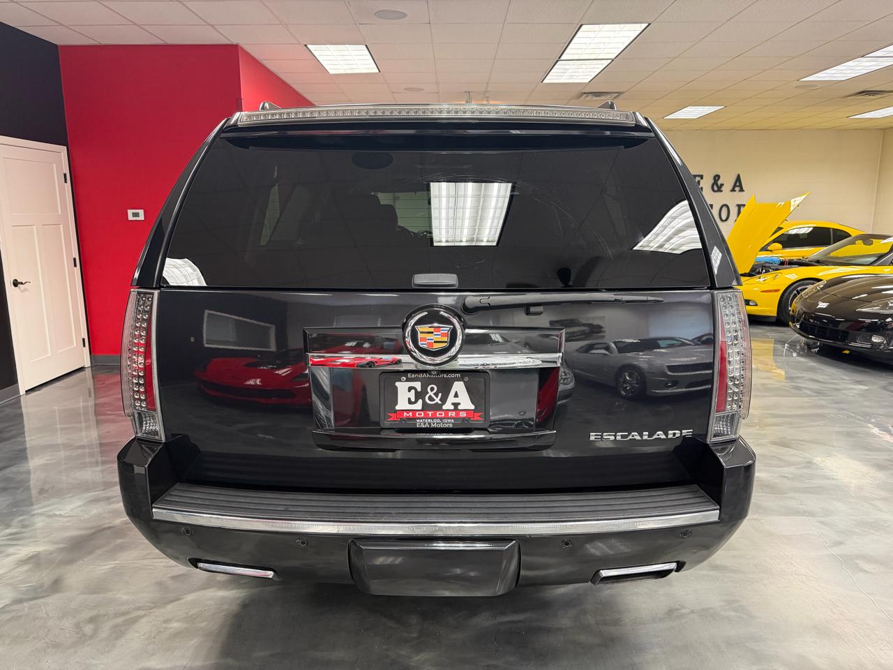 Cadillac Escalade ESV  2013