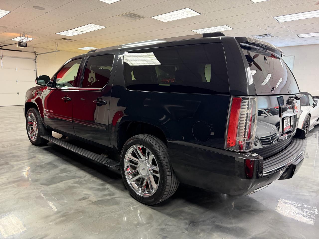Cadillac Escalade ESV  2013