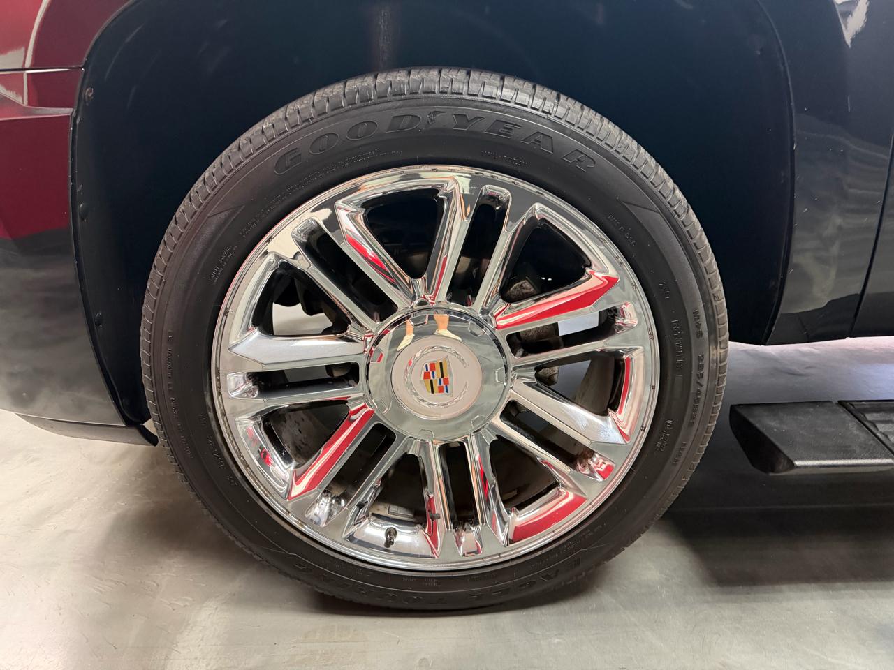 Cadillac Escalade ESV  2013