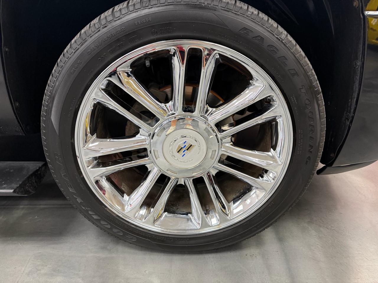 Cadillac Escalade ESV  2013