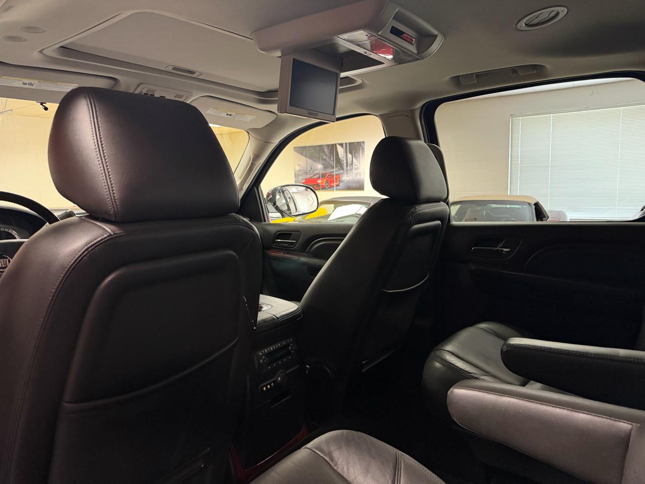 Cadillac Escalade ESV  2013