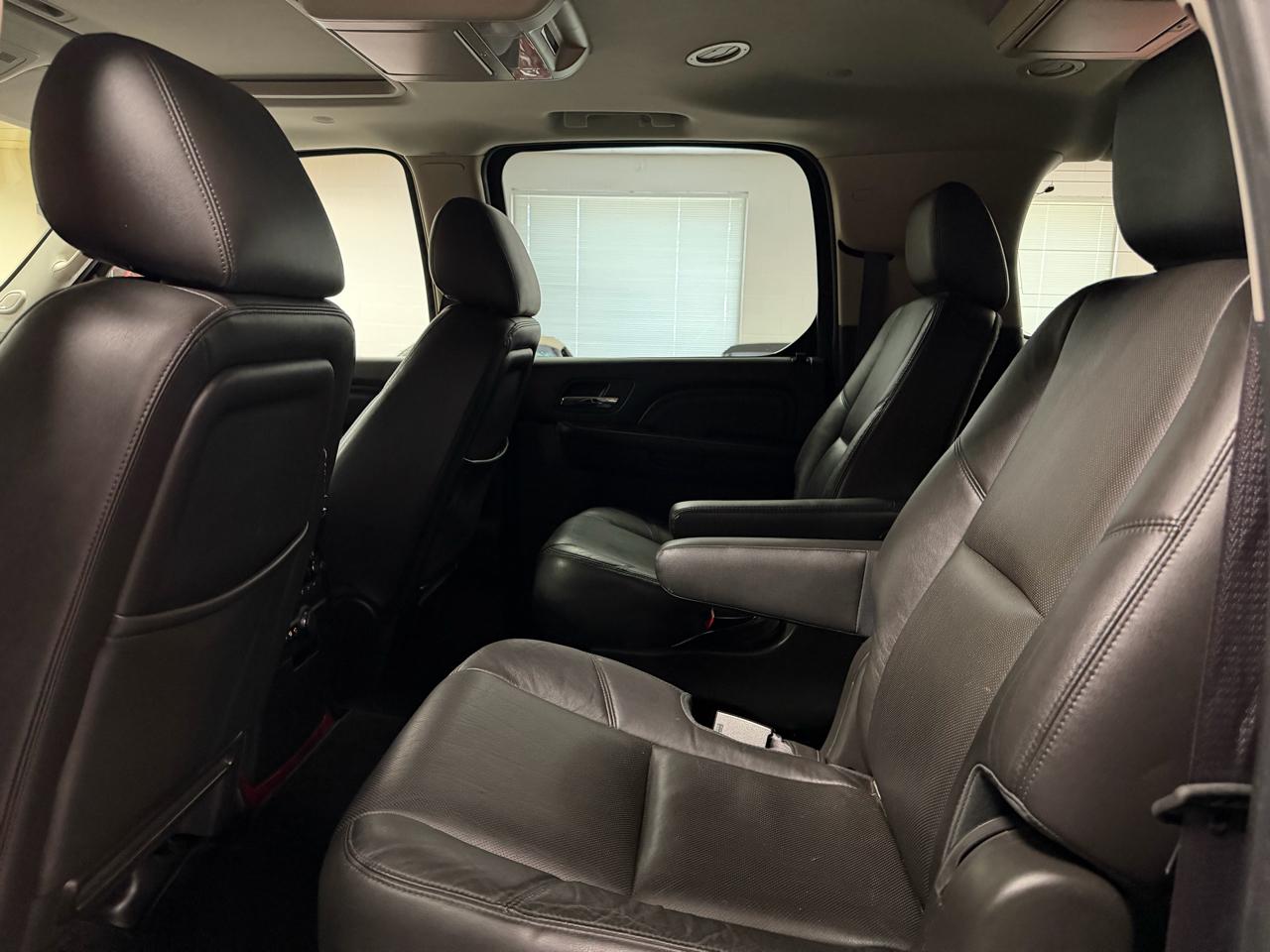 Cadillac Escalade ESV  2013