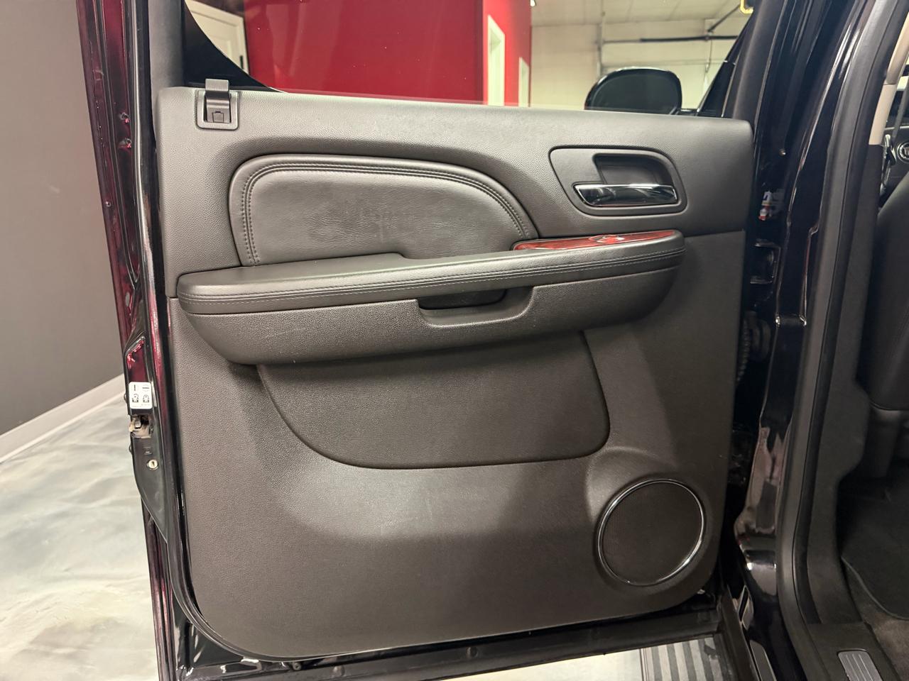 Cadillac Escalade ESV  2013