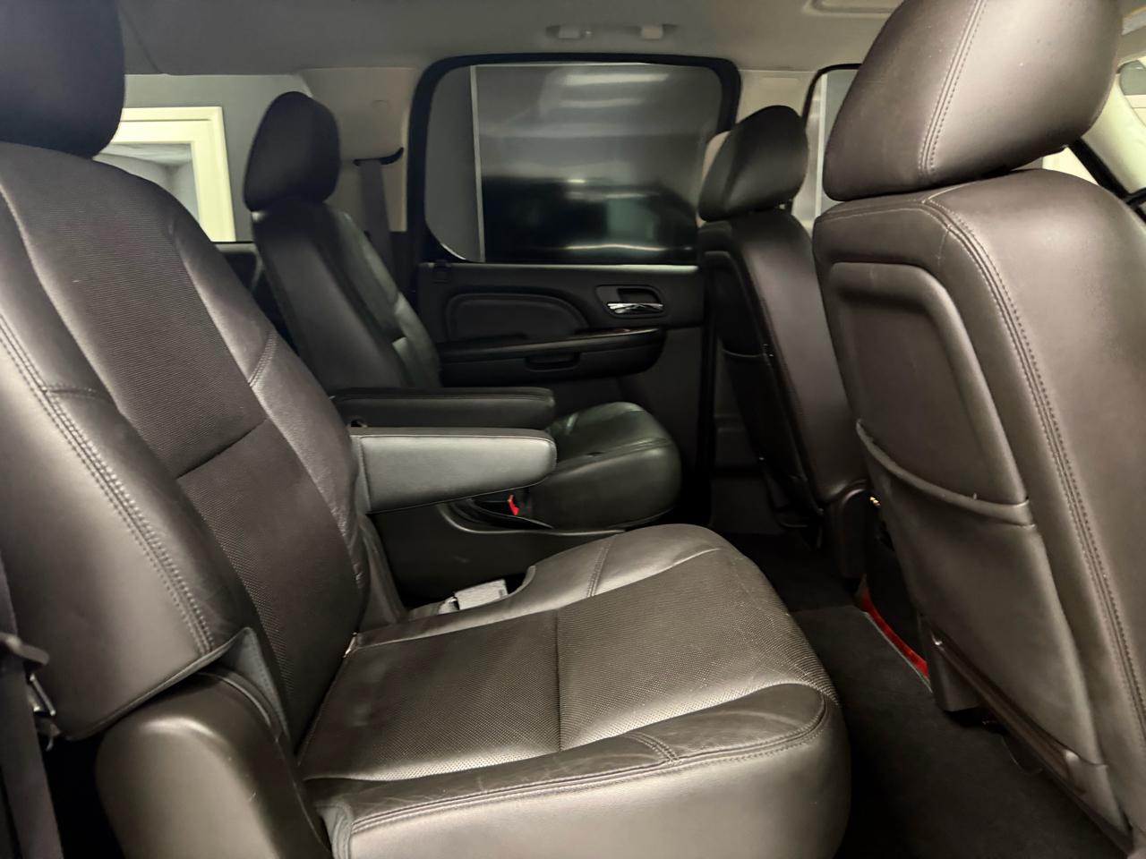 Cadillac Escalade ESV  2013