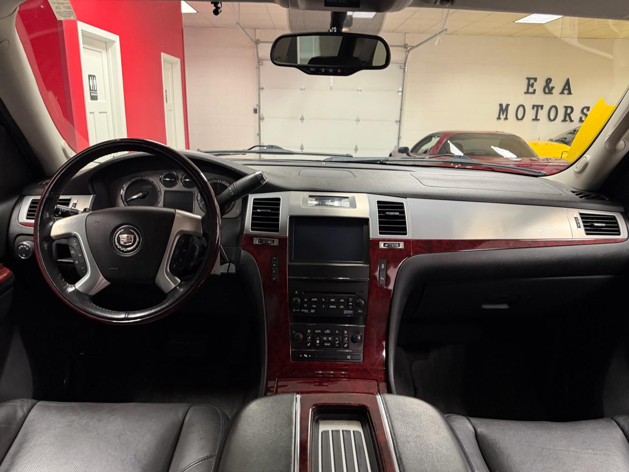 Cadillac Escalade ESV  2013