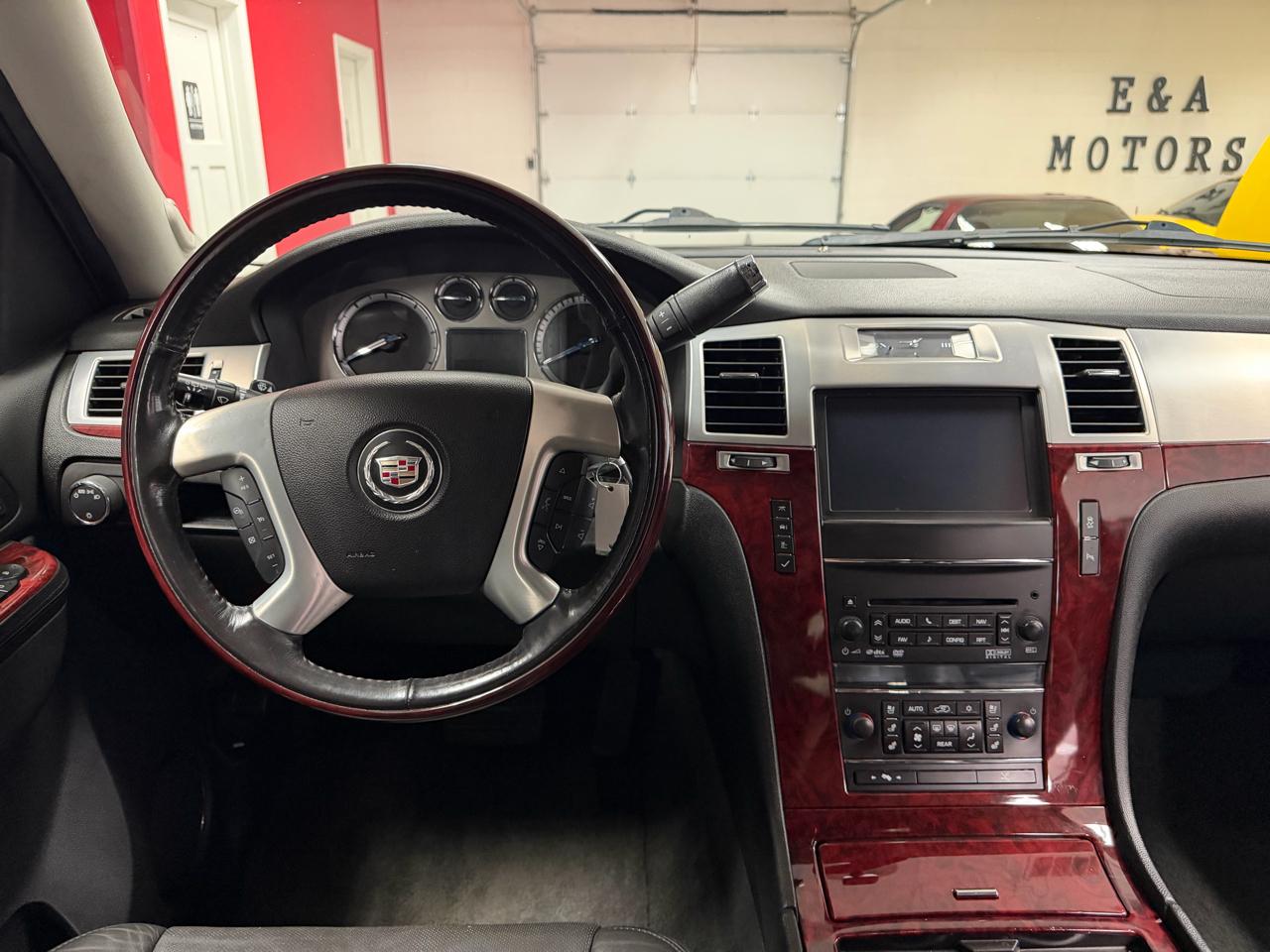 Cadillac Escalade ESV  2013