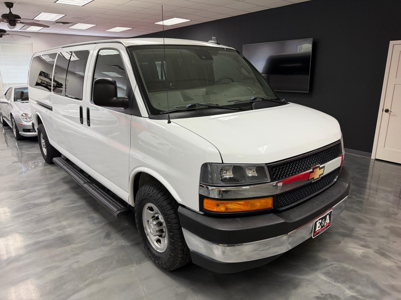 Chevrolet Express Passenger  2019