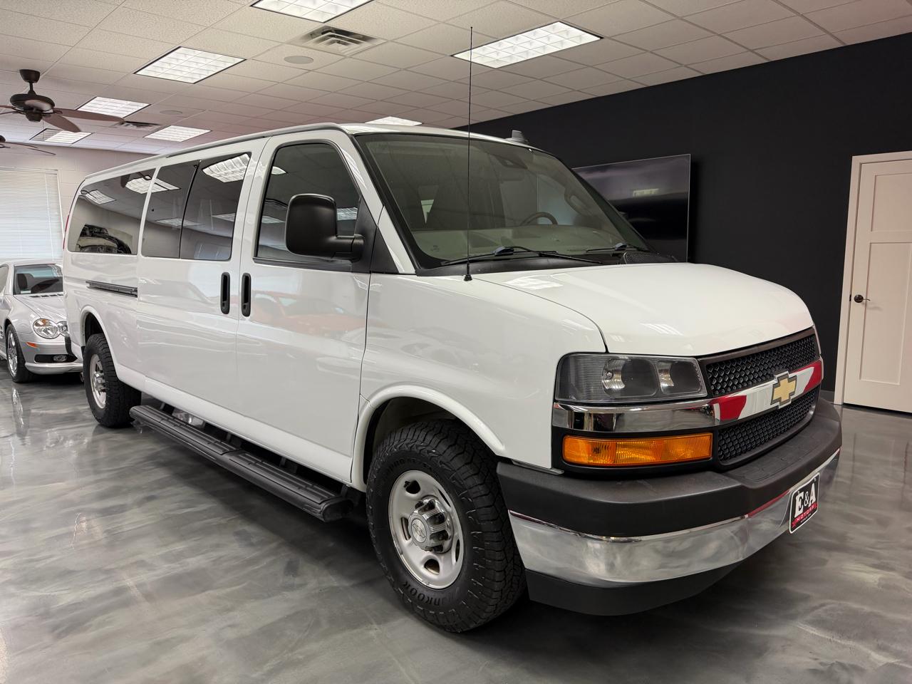 Chevrolet Express Passenger  2019