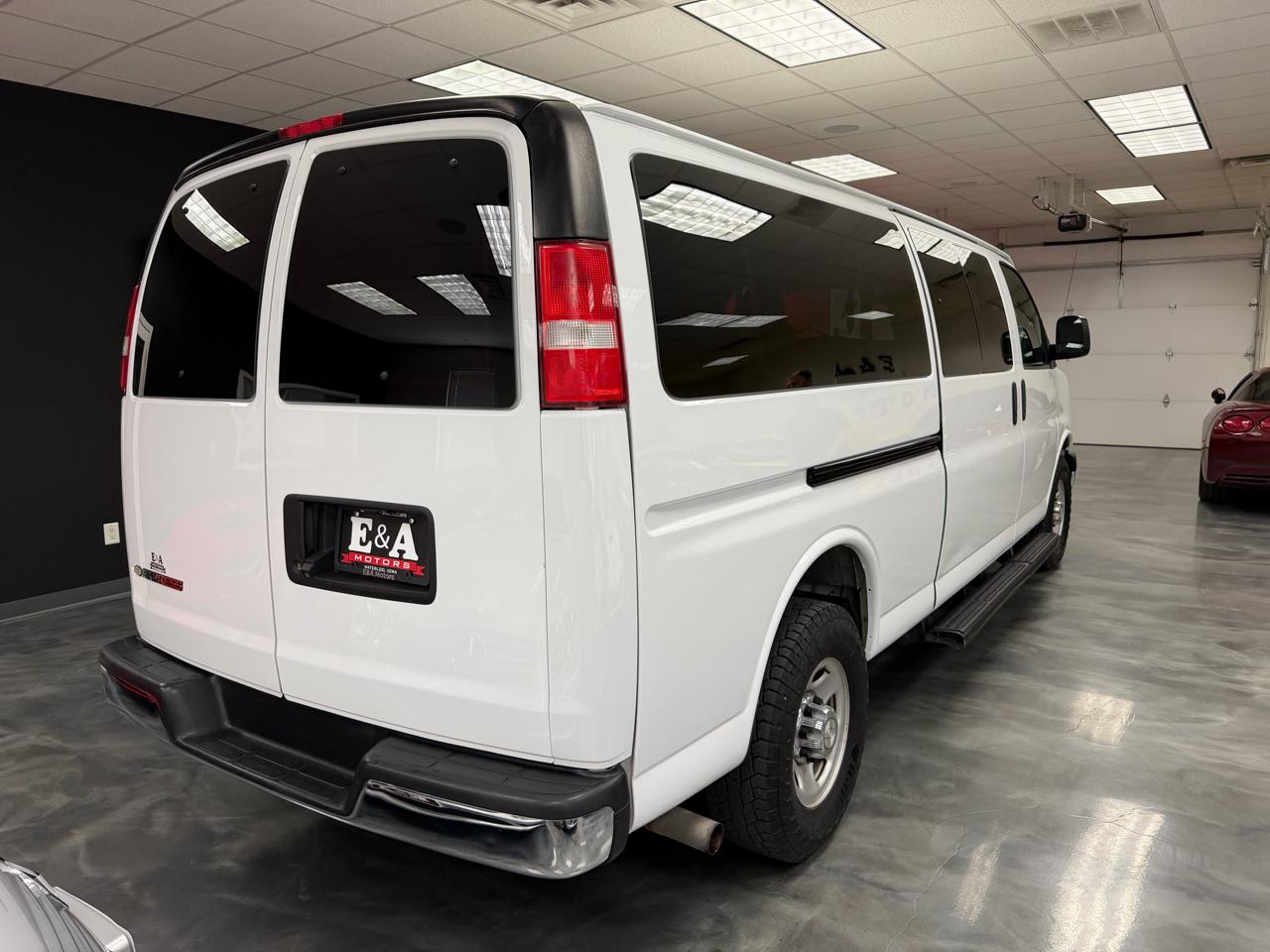 Chevrolet Express Passenger  2019