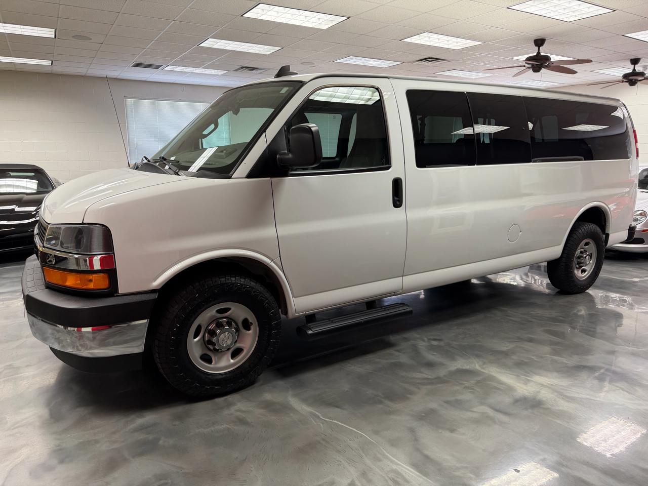 Chevrolet Express Passenger  2019