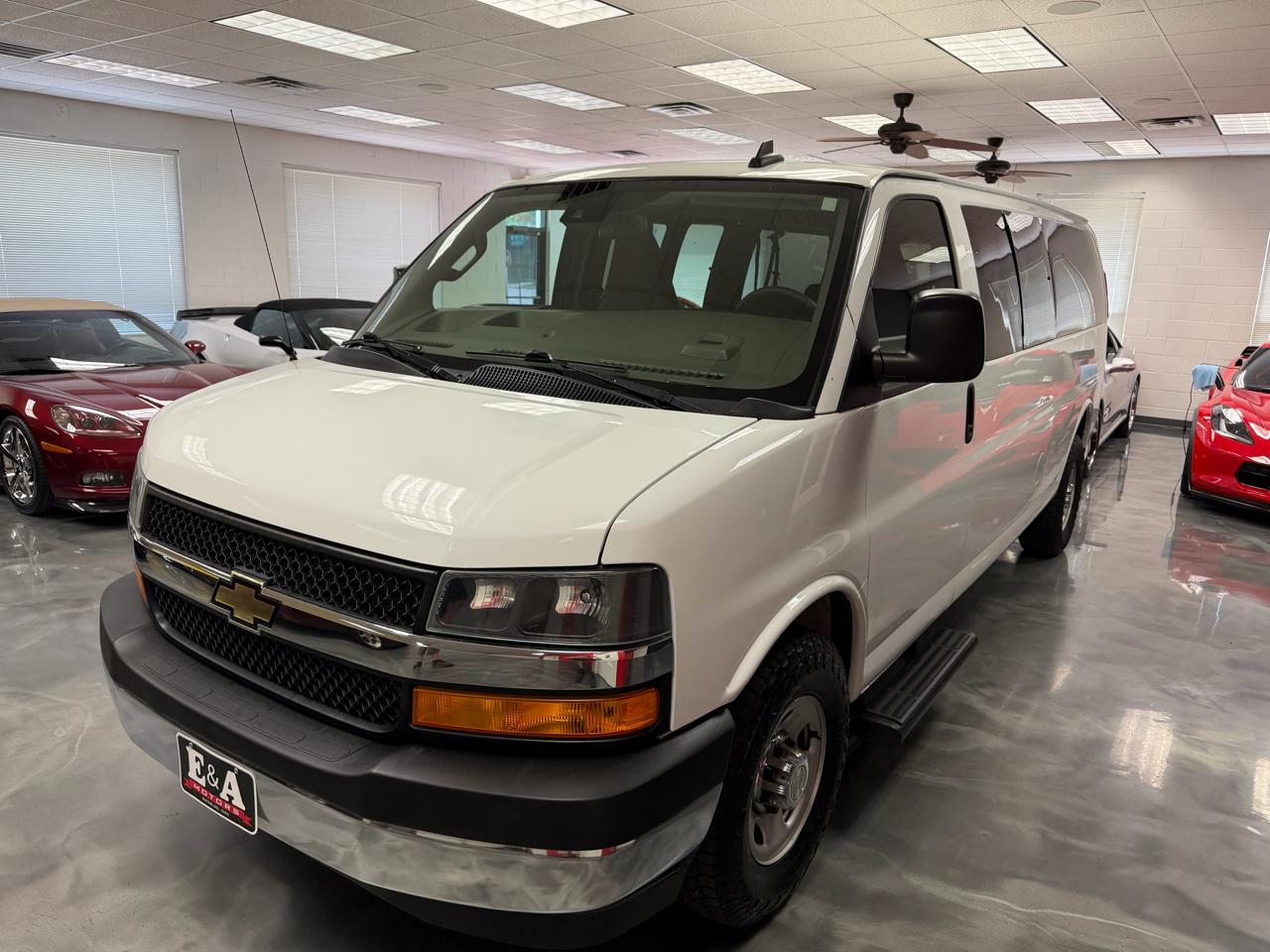 Chevrolet Express Passenger  2019