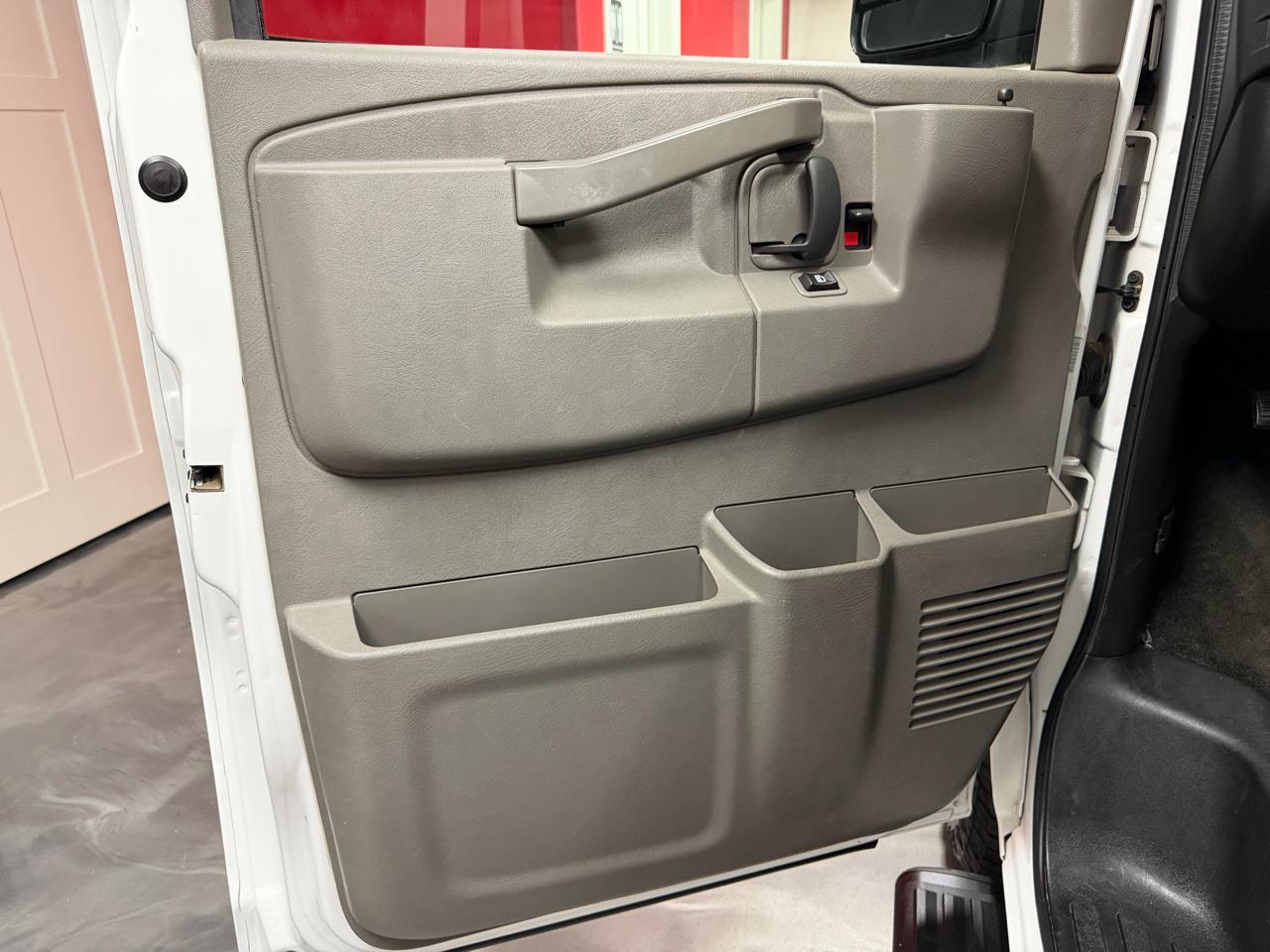 Chevrolet Express Passenger  2019