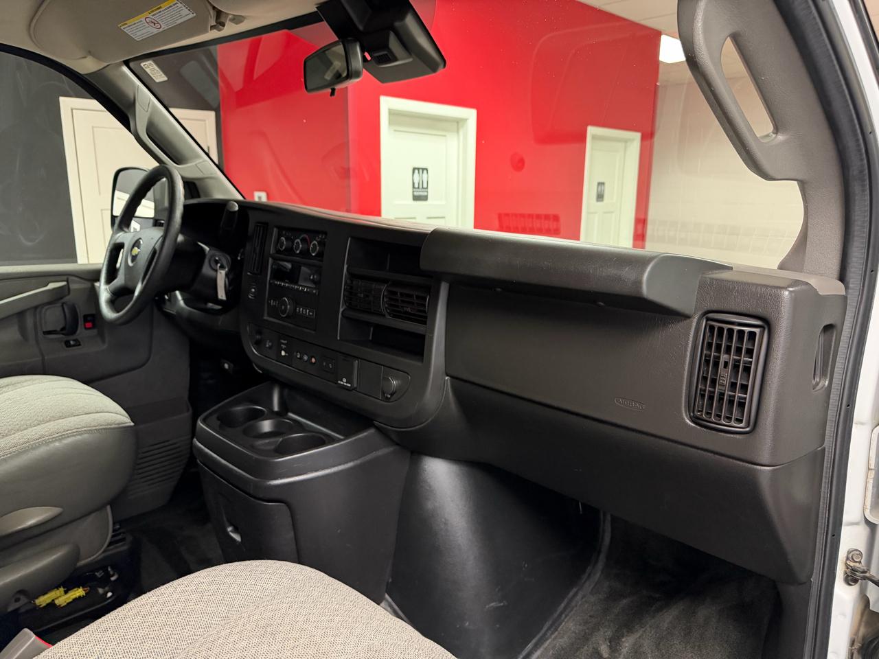 Chevrolet Express Passenger  2019