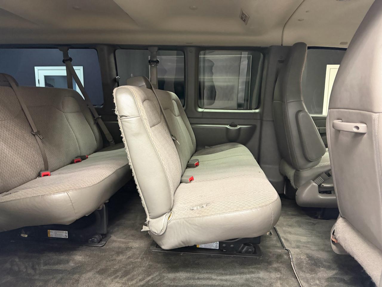 Chevrolet Express Passenger  2019