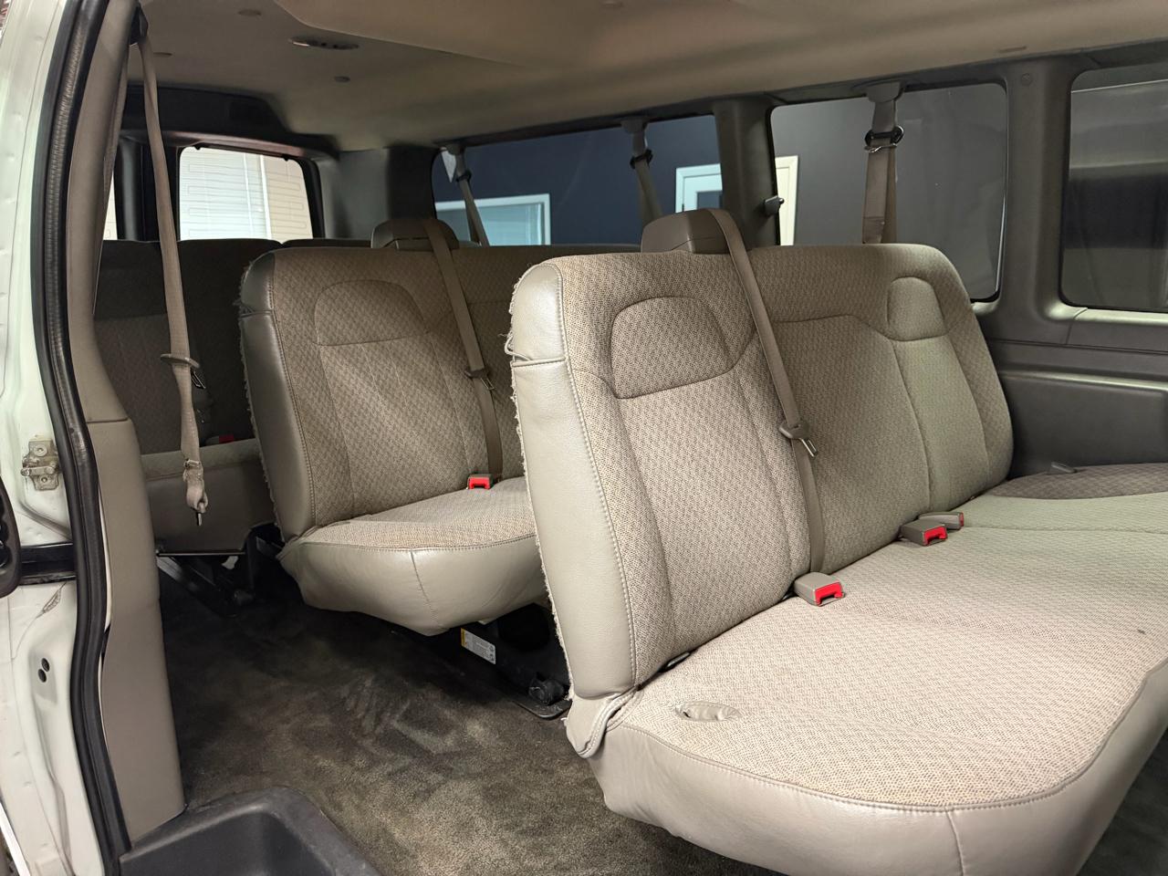 Chevrolet Express Passenger  2019