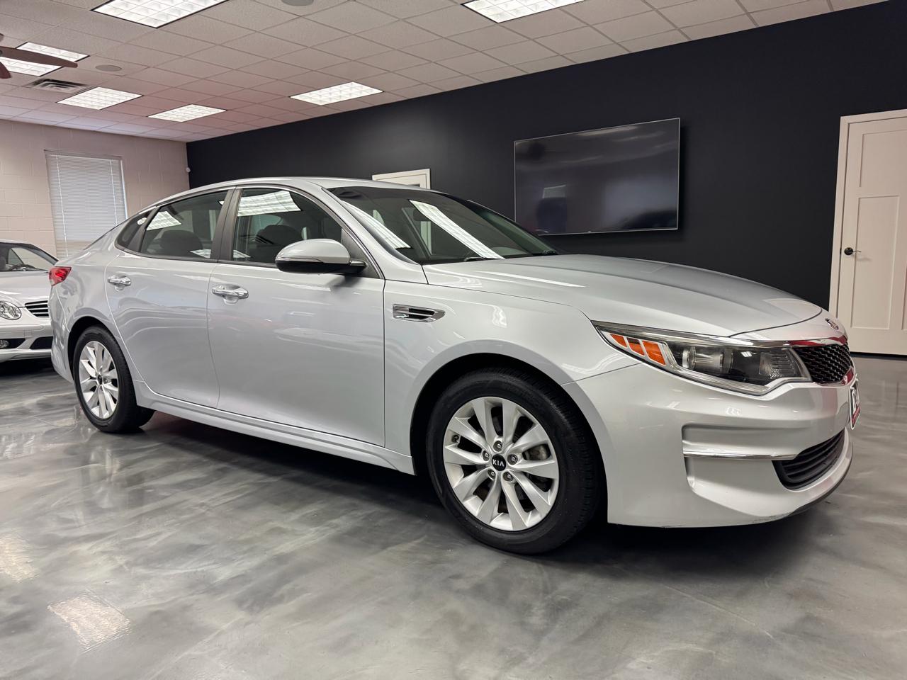 Kia Optima LX Auto 2017