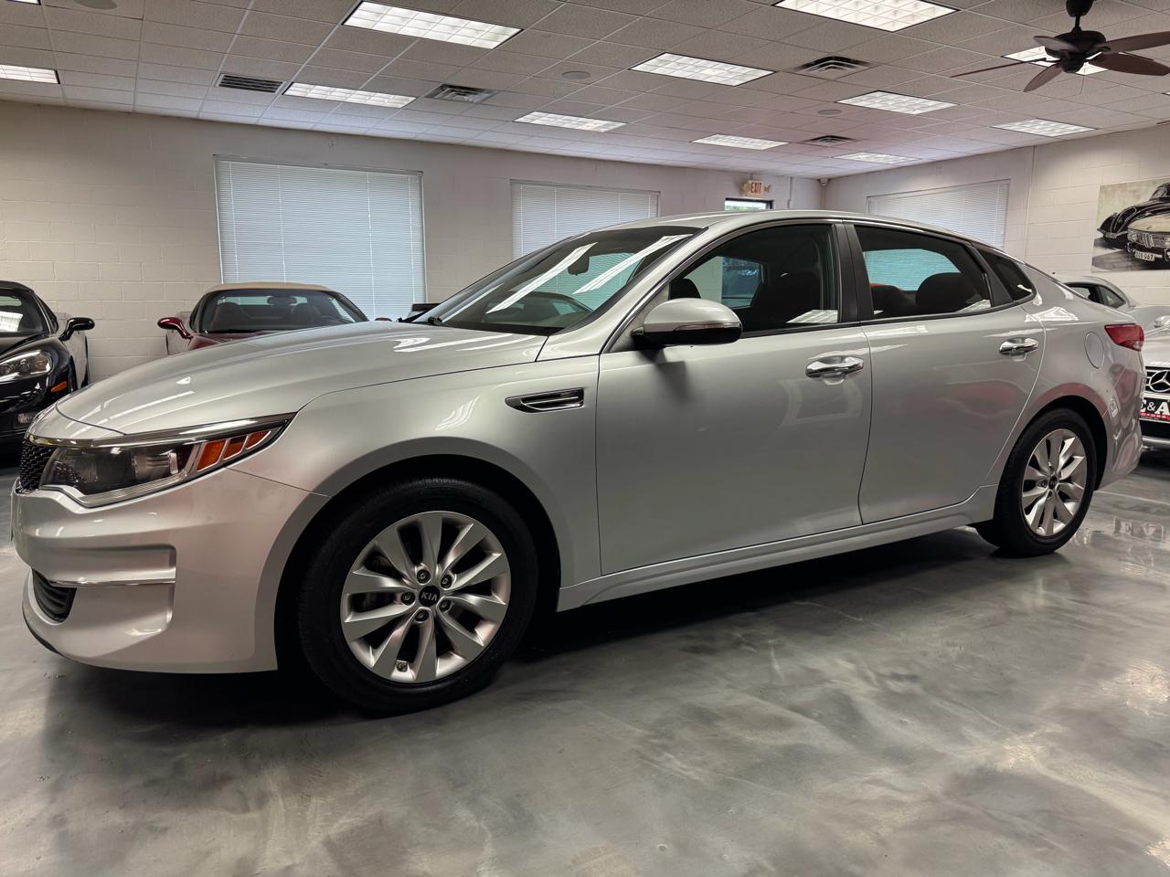 Kia Optima LX Auto 2017