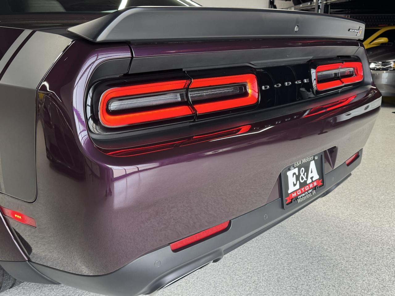Dodge Challenger  2021