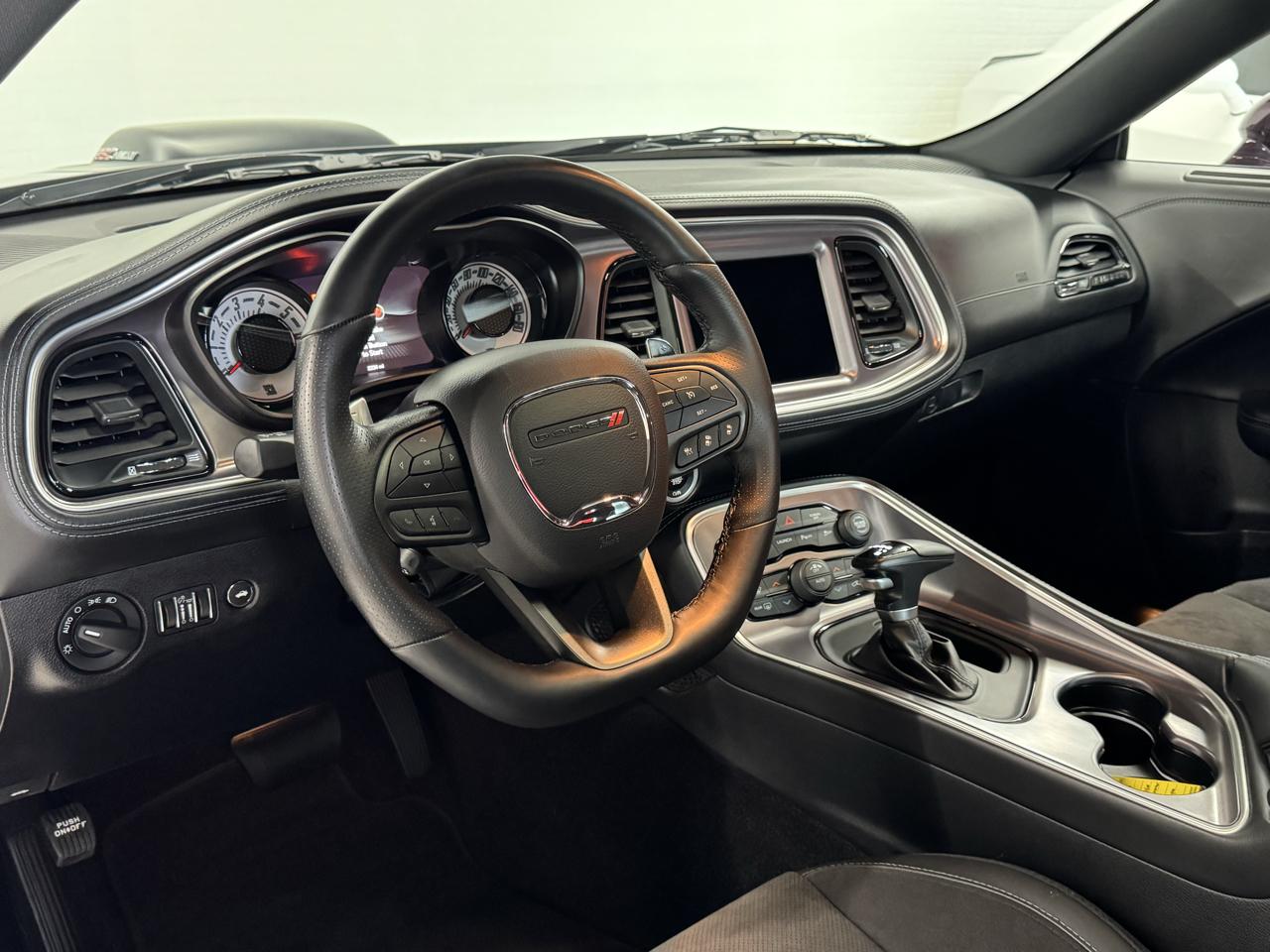 Dodge Challenger  2021