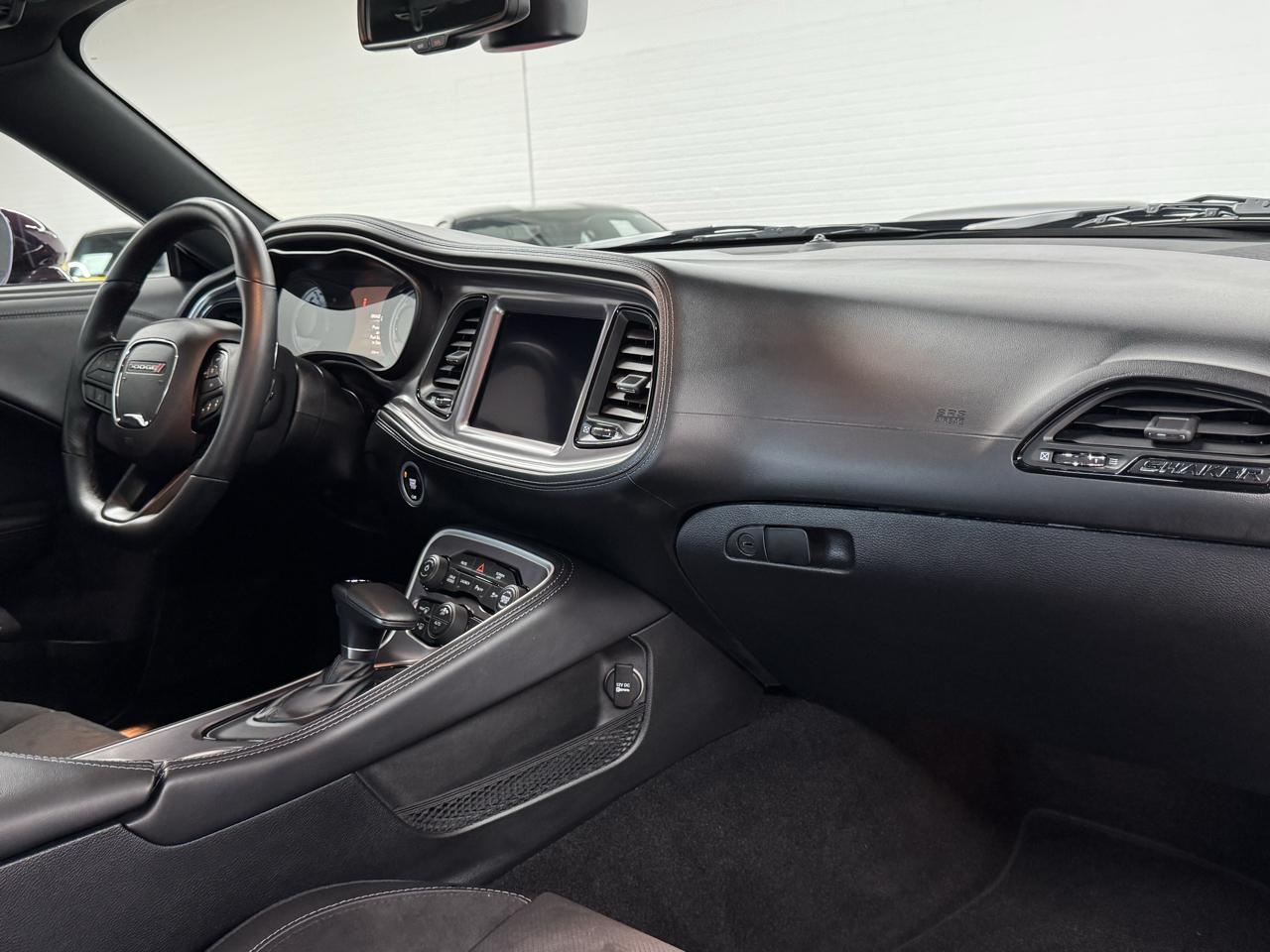 Dodge Challenger  2021