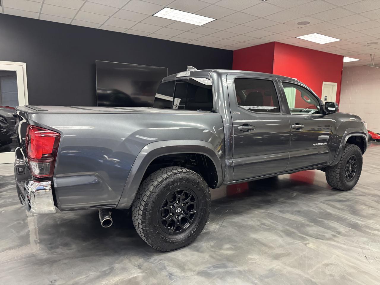 Toyota Tacoma 4WD  2022