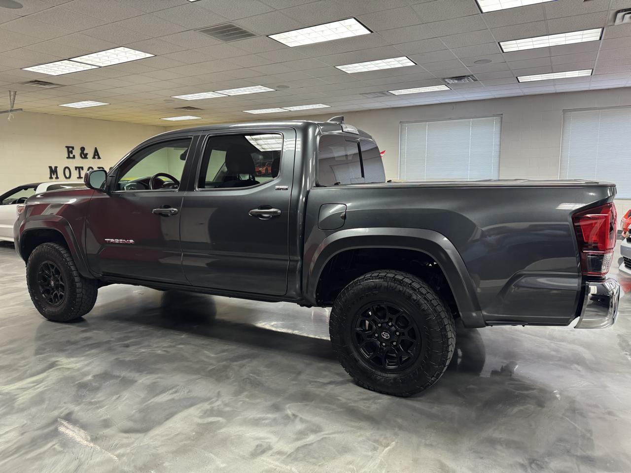 Toyota Tacoma 4WD  2022