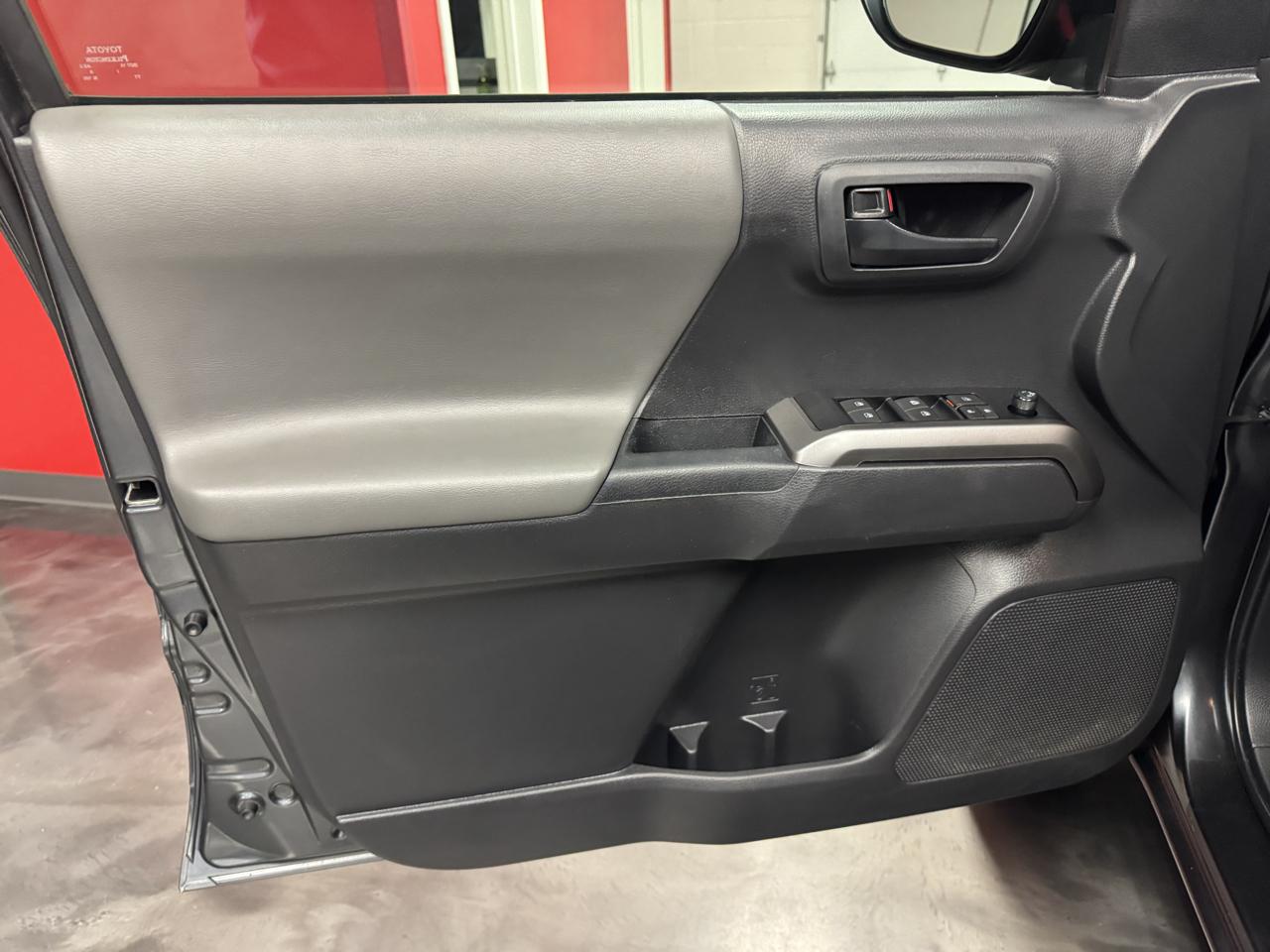Toyota Tacoma 4WD  2022