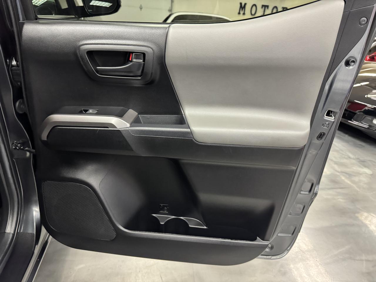 Toyota Tacoma 4WD  2022
