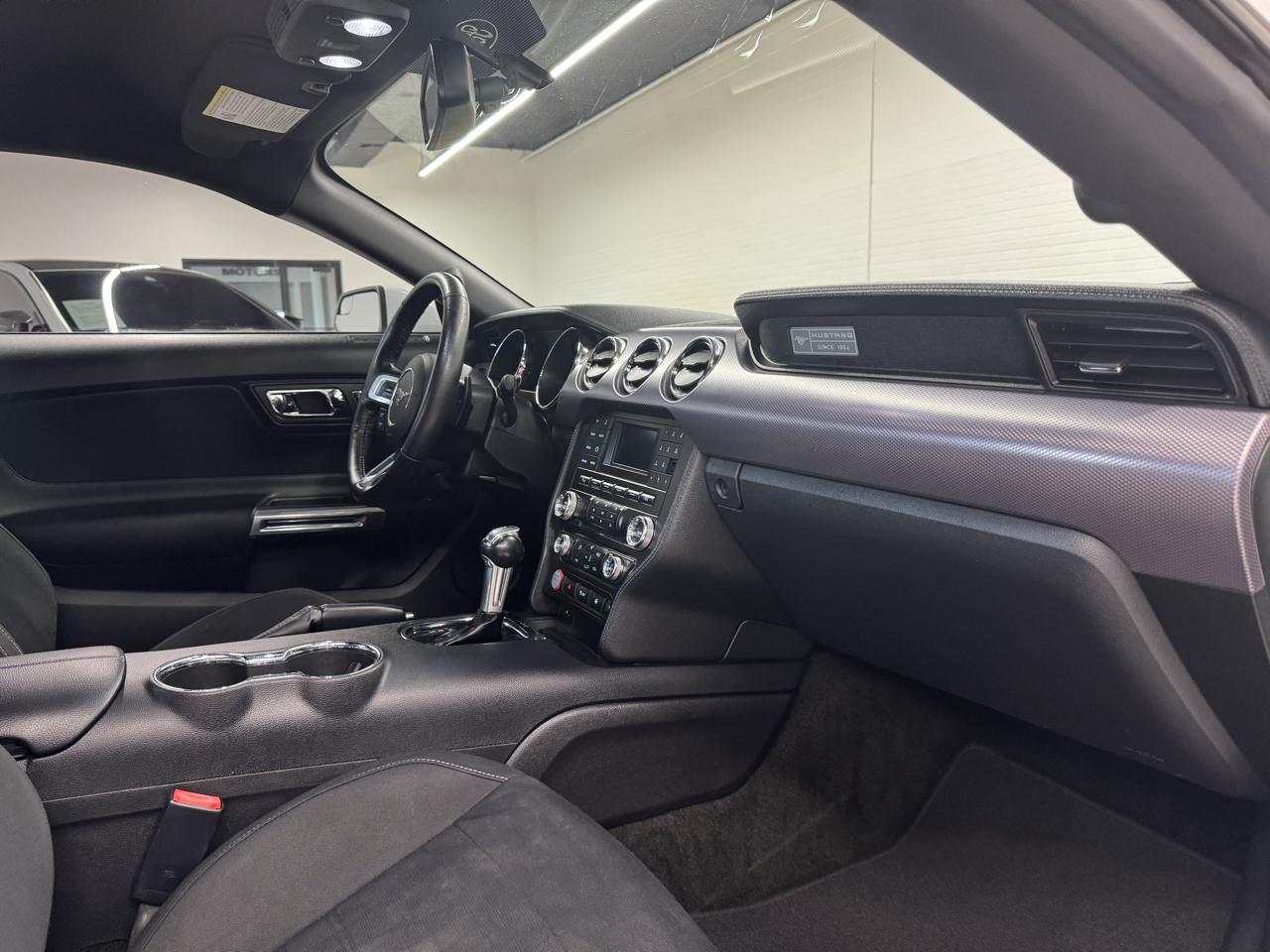 Ford Mustang 2dr Fastback EcoBoost 2016