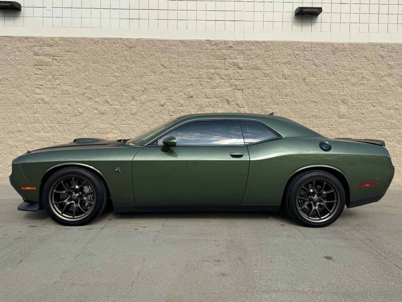 Dodge Challenger  2020