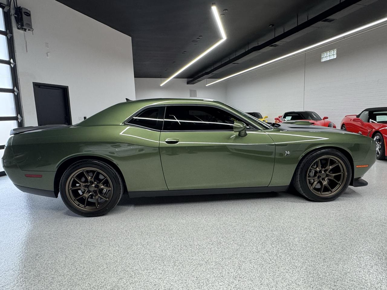 Dodge Challenger  2020