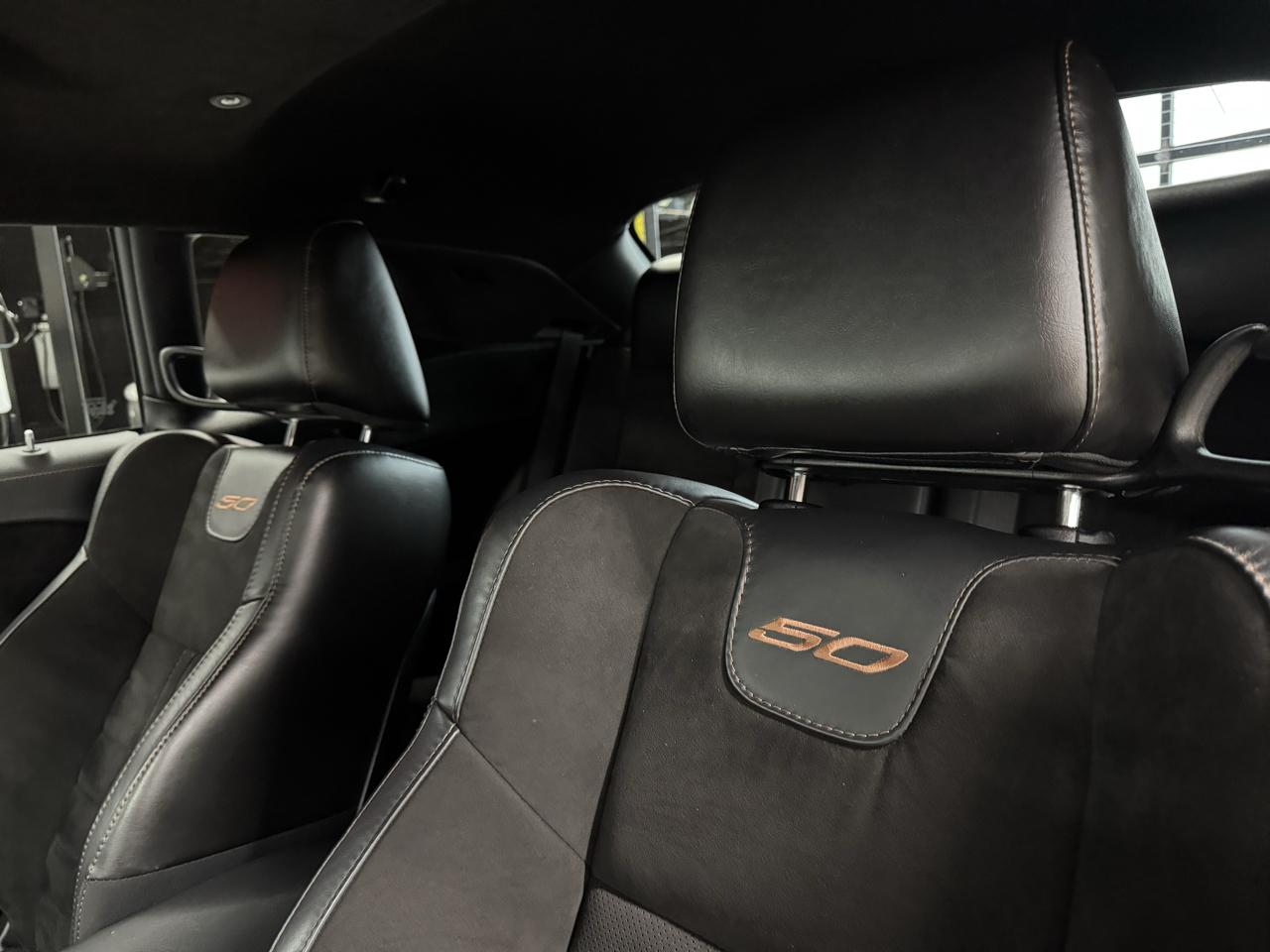Dodge Challenger  2020