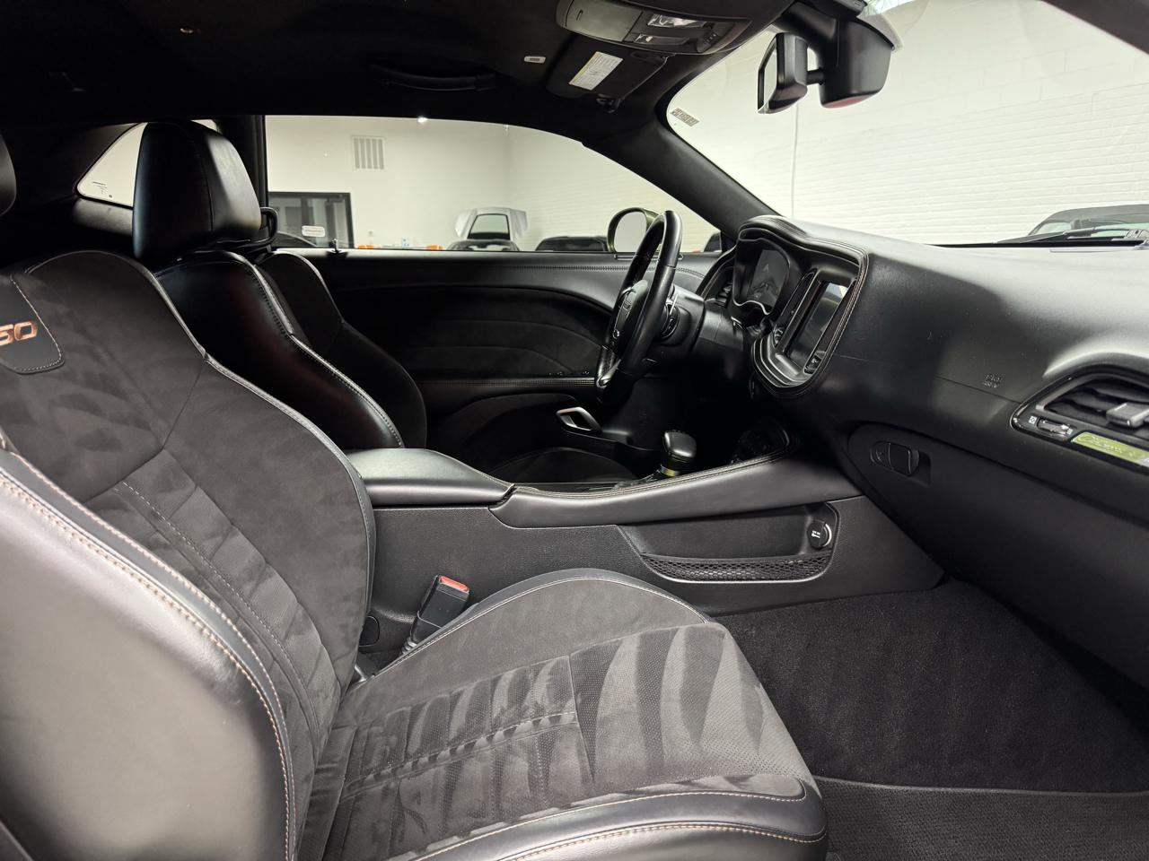 Dodge Challenger  2020