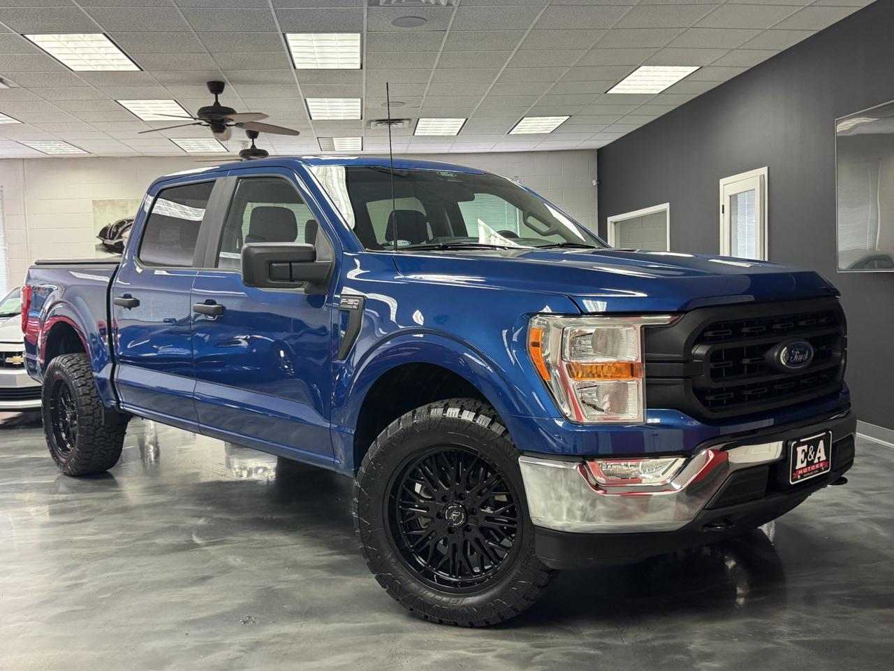 Ford F-150 XL 4WD SuperCrew 5.5' Box 2022